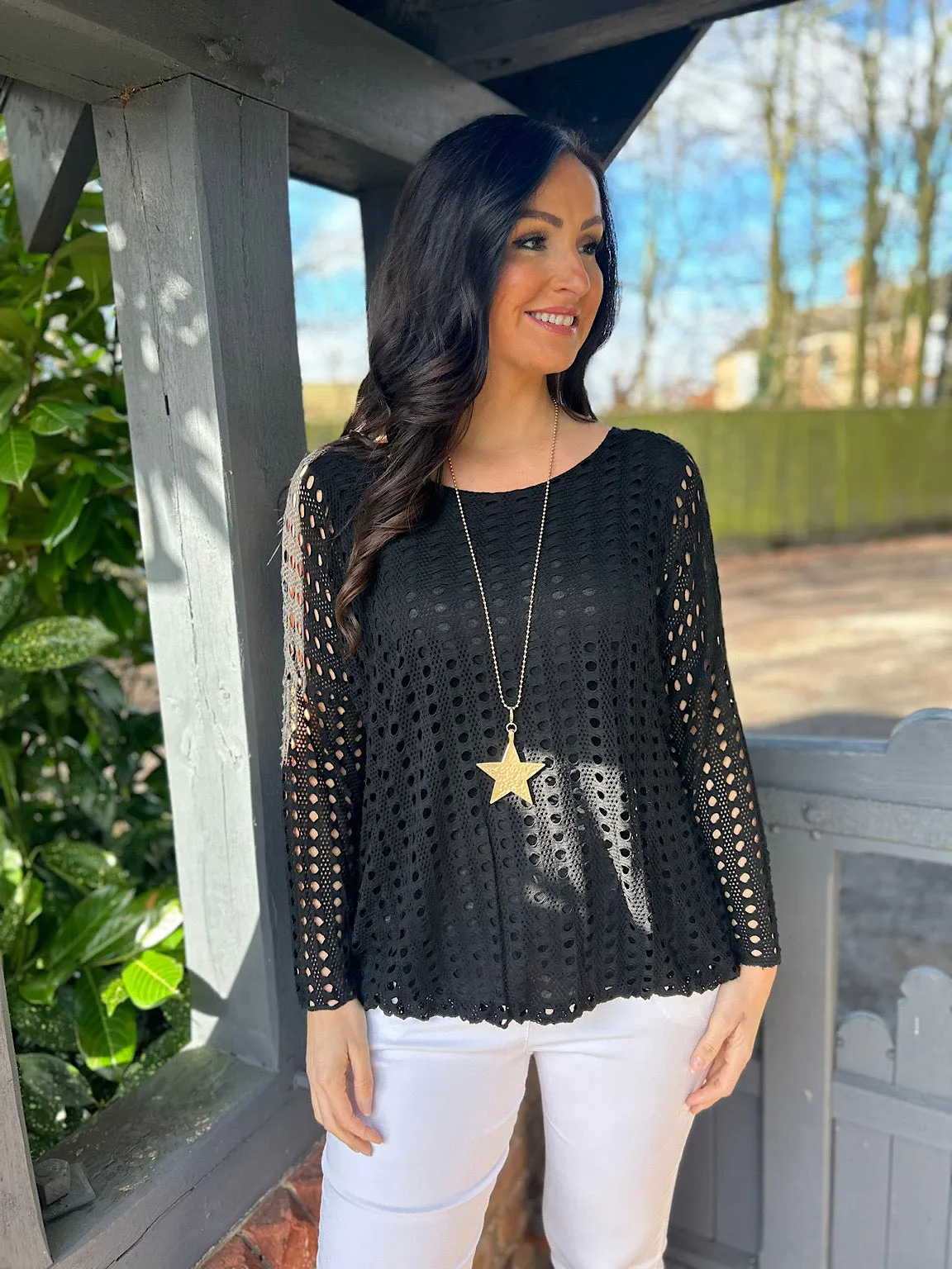 Black Lightweight Multi Holes Top Finn