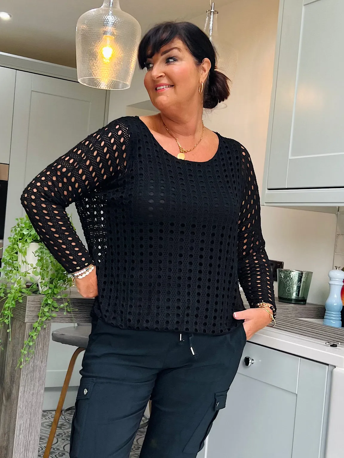 Black Lightweight Multi Holes Top Finn
