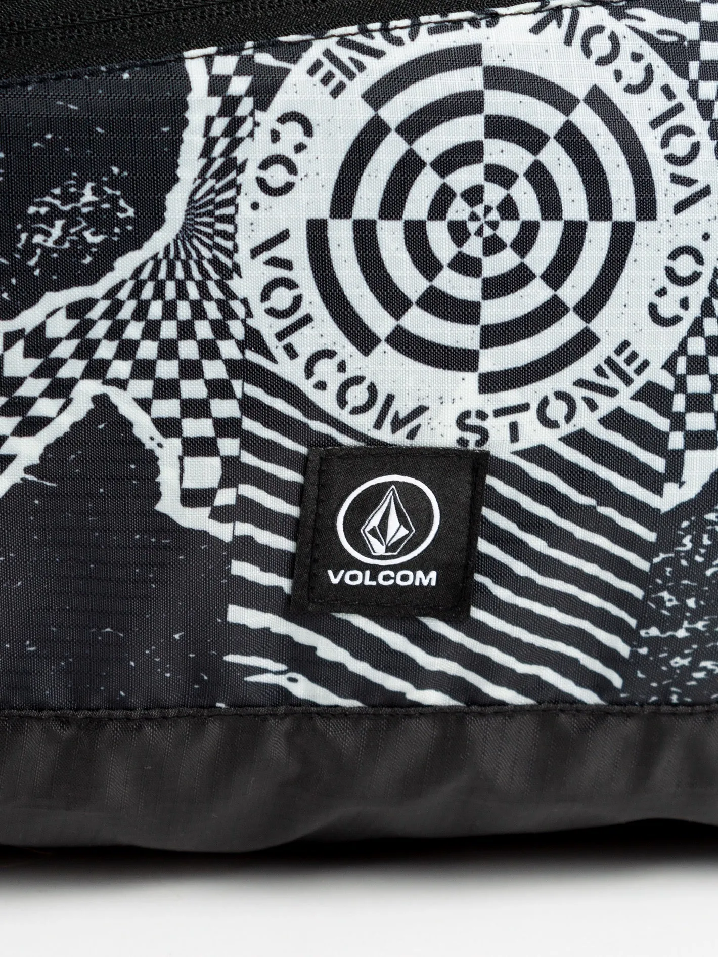 Packable Duffel - Black White