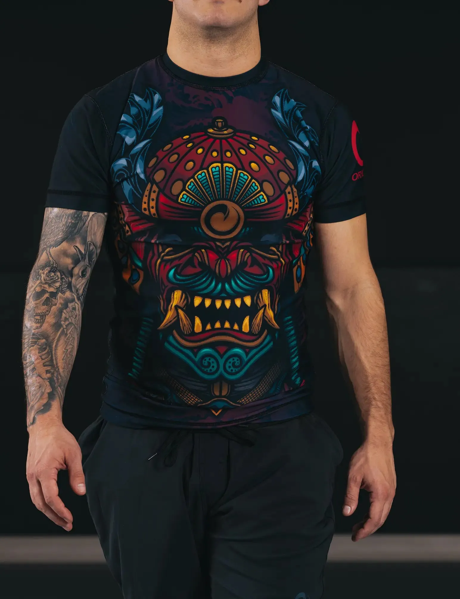 ROOTS MASK SS COMFORT FIT RASHGUARD