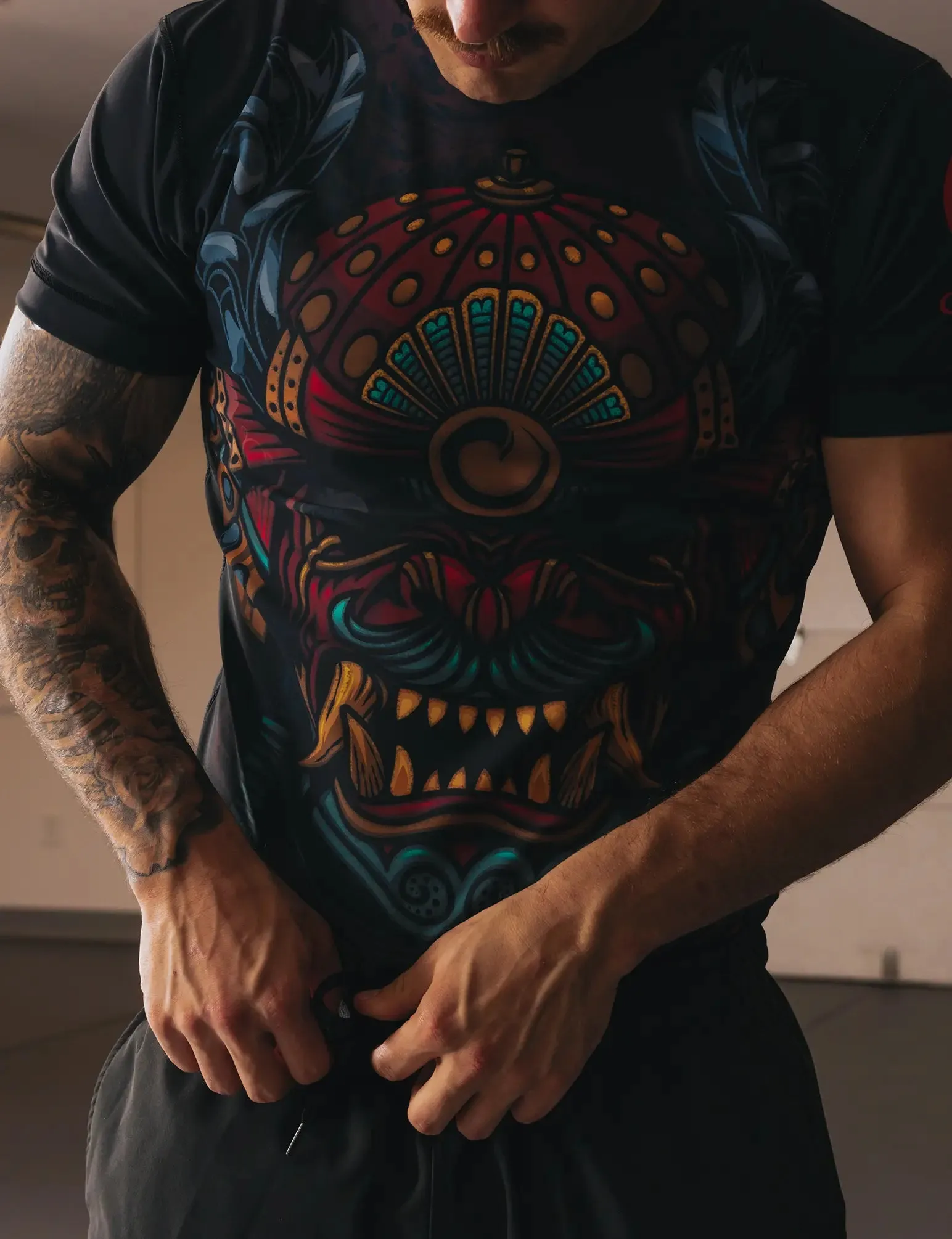 ROOTS MASK SS COMFORT FIT RASHGUARD