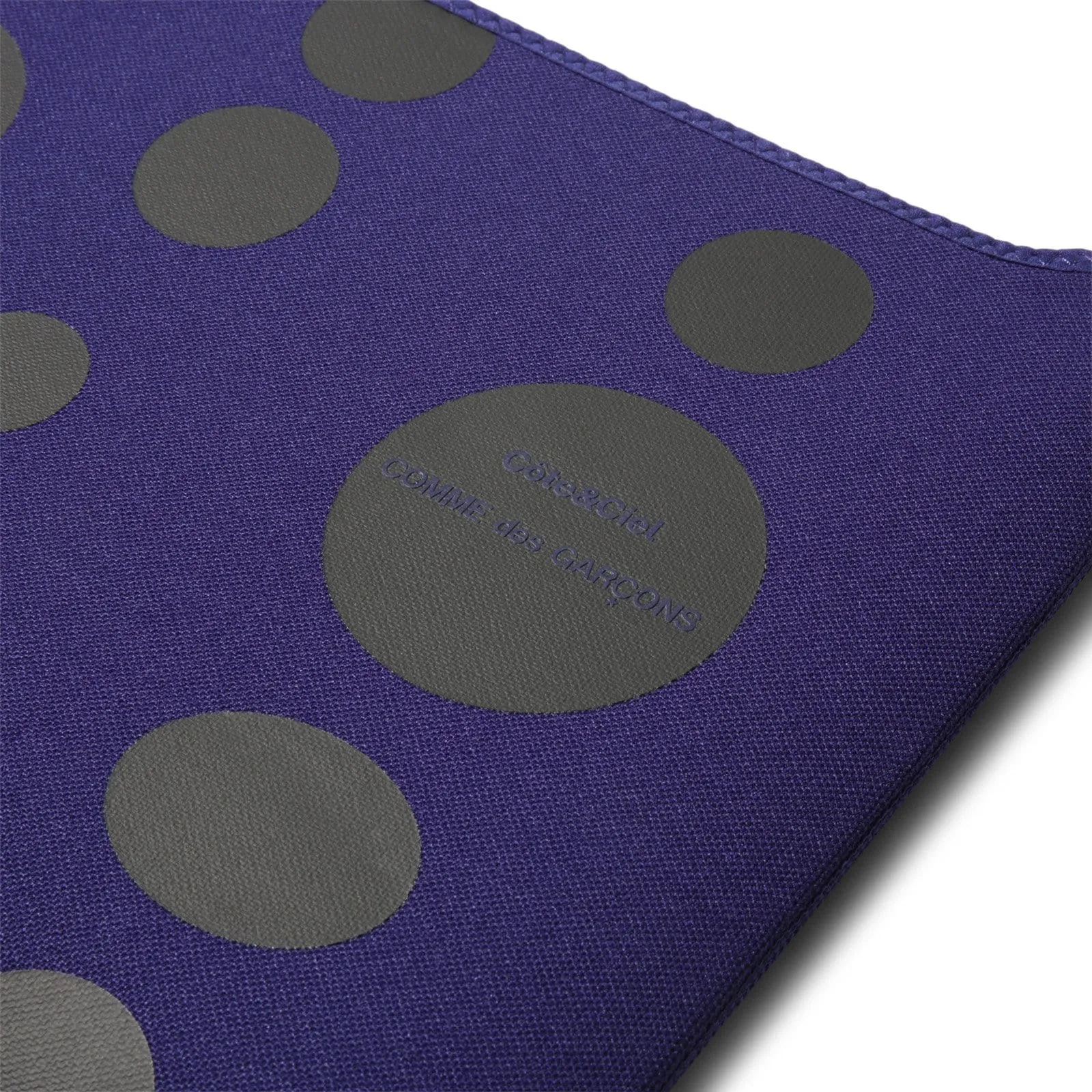 x Cote & Ciel BLACK DOTS MACBOOK CASE 15"